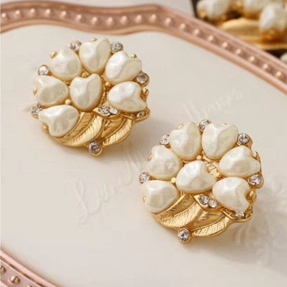Jewelry - Vintage Style Lily of the Valley Clip On Earrings (Ear Clips, Gold Tone)